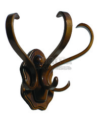 Настенная вешалка В 3Н